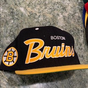Mitchell & Ness Boston Bruins Classic SNAPBACK